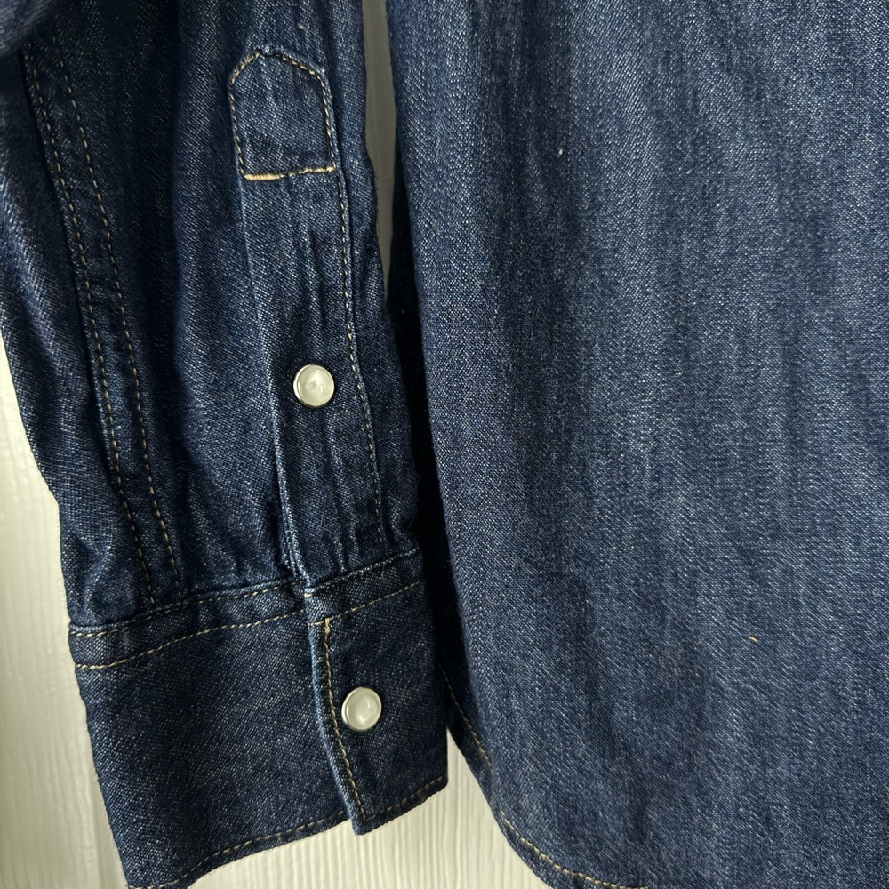 Women’s Levi's Dark Blue Button Down Shirt - Picture 3 of 5